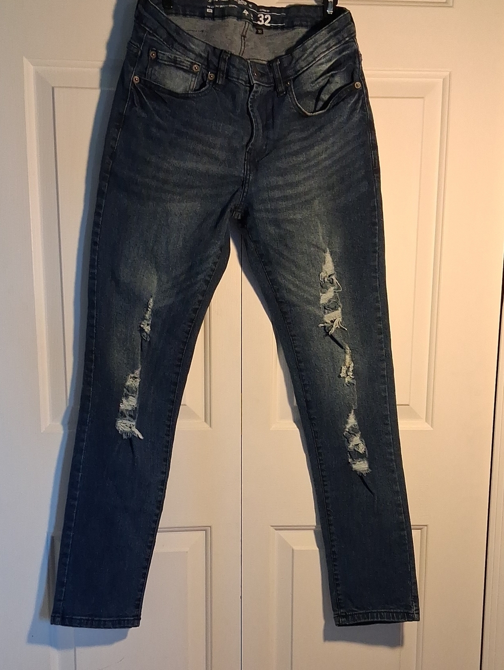 Dark Blue Distressed Men's LRG Jeans - Size 32